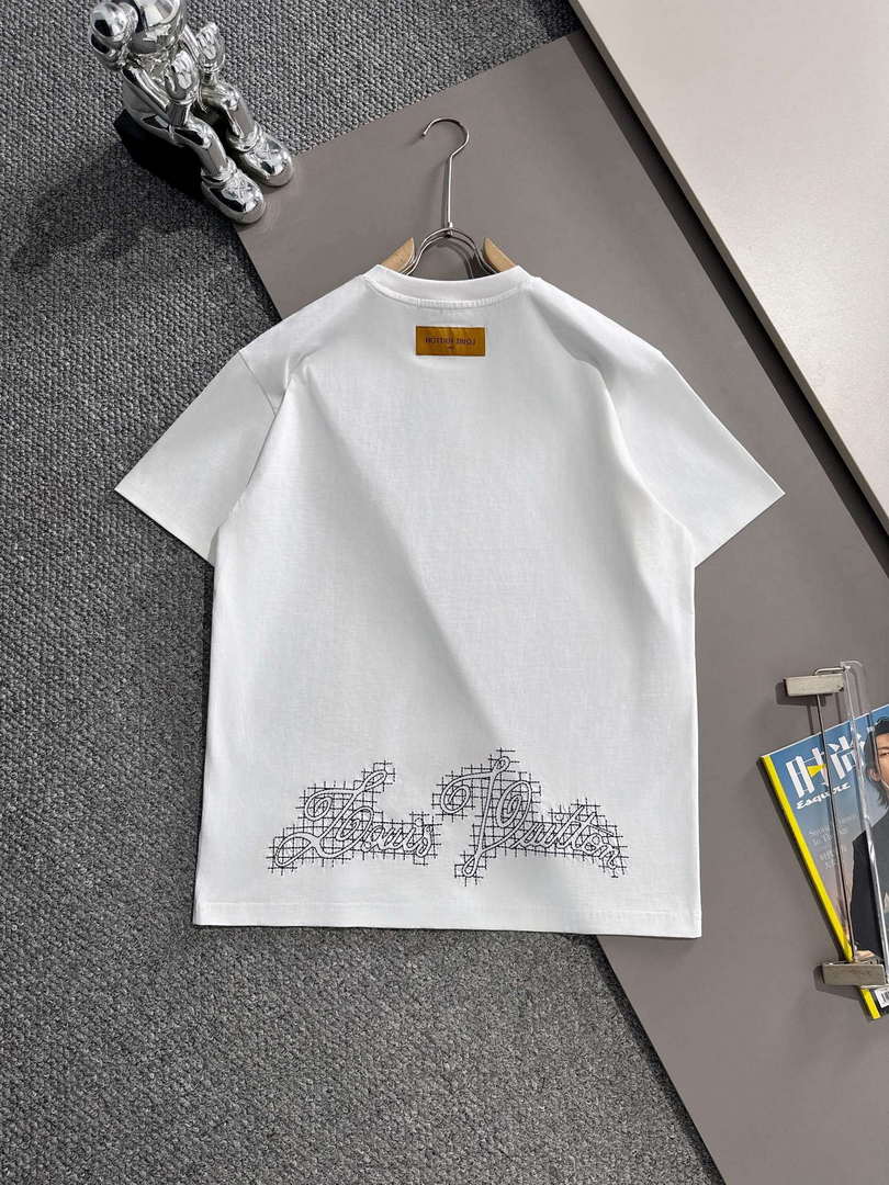 Louis Vuitton Fashion Short-sleeved T-shirt for Men and Women L54620