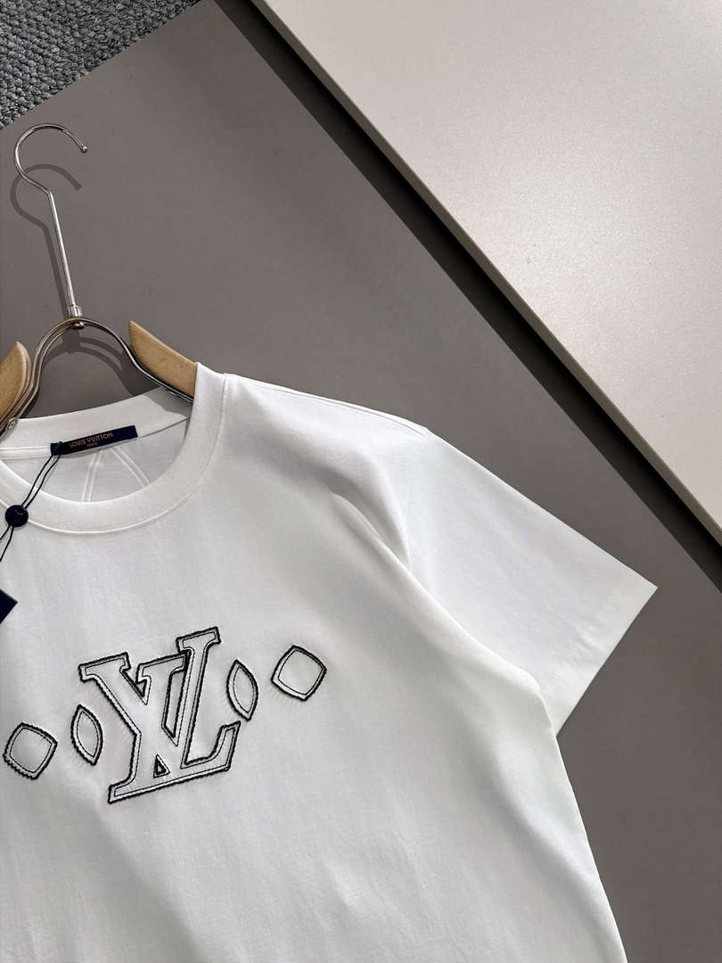 Louis Vuitton Fashion Short-sleeved T-shirt for Men and Women L54622