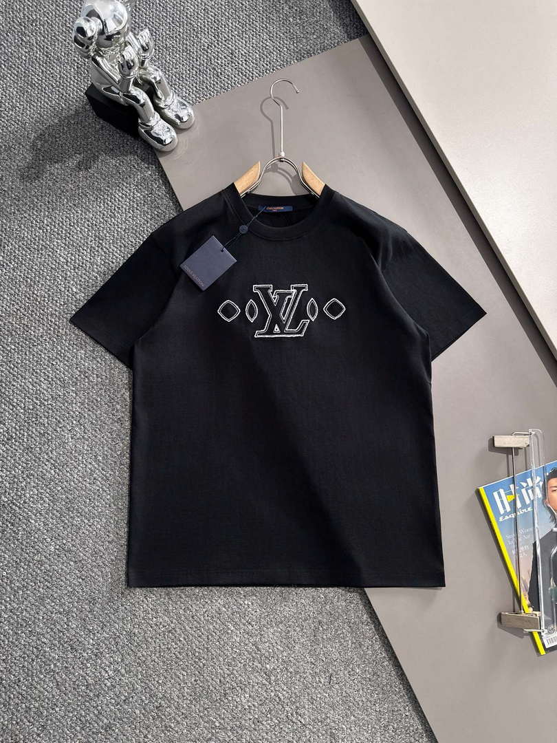 Louis Vuitton Fashion Short-sleeved T-shirt for Men and Women L54623
