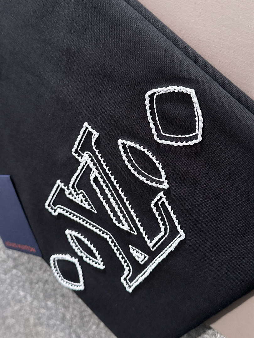 Louis Vuitton Fashion Short-sleeved T-shirt for Men and Women L54623