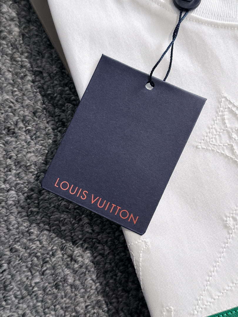 Louis Vuitton Fashion Short-sleeved T-shirt for Men and Women L54624