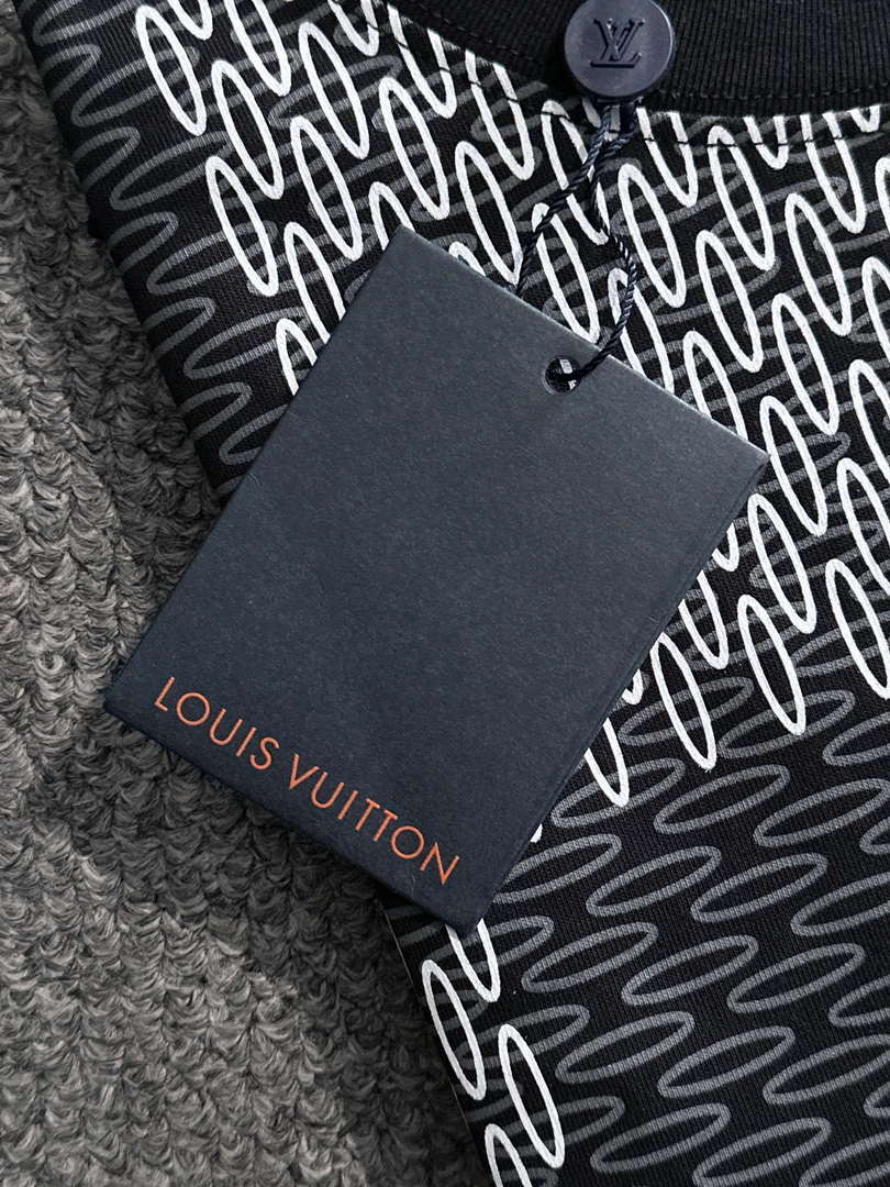 Louis Vuitton Fashion Short-sleeved T-shirt for Men and Women L54635