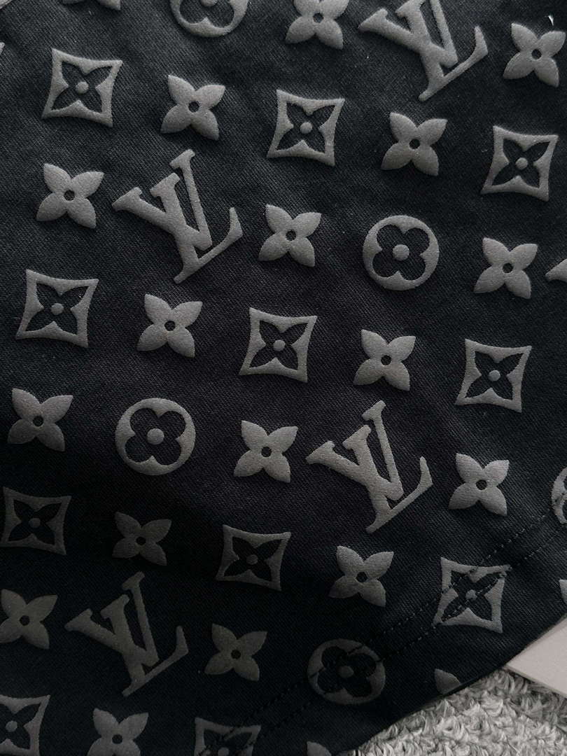 Louis Vuitton Fashion Short-sleeved T-shirt for Men and Women L54637
