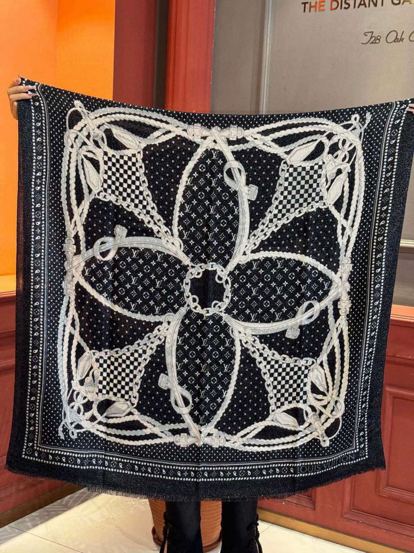 Louis Vuitton Fashion Silver Cashmere Scarf L39038