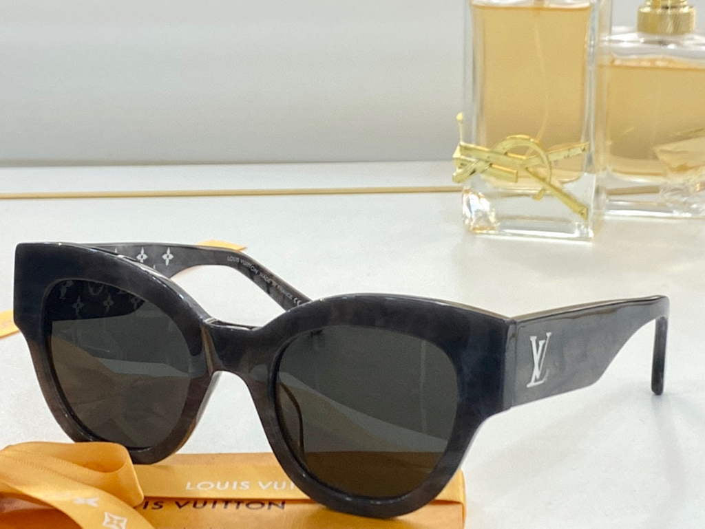 Louis Vuitton flower round sunglasses LV link cat eye sunglasses 992553