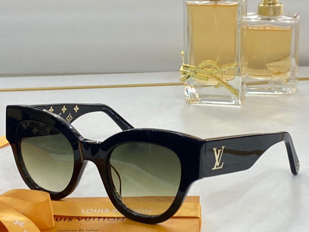 Louis Vuitton flower round sunglasses LV link cat eye sunglasses 992555