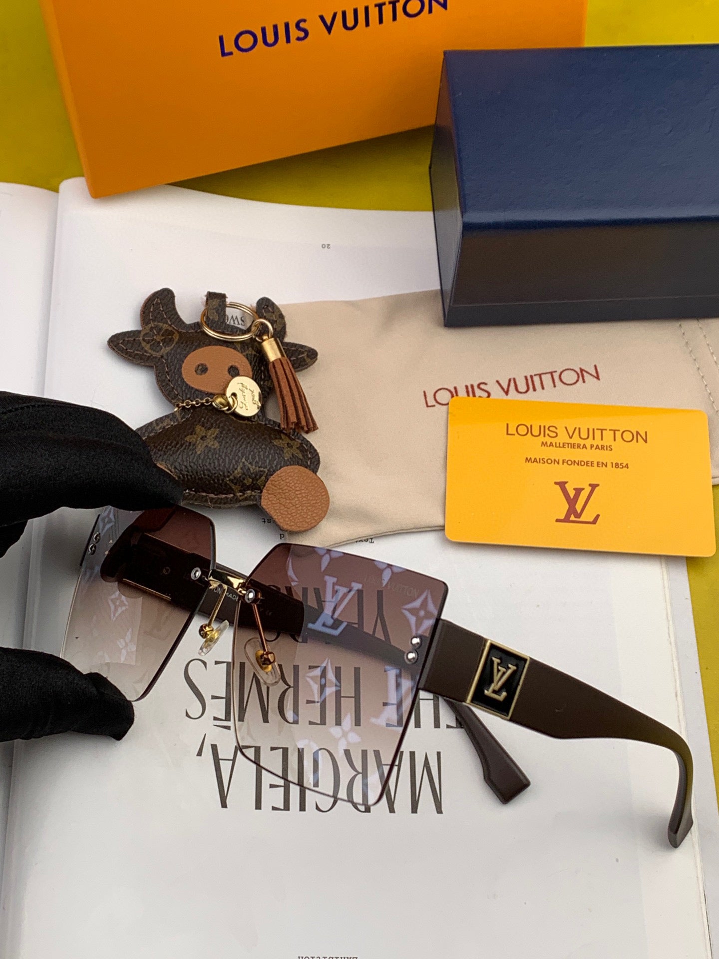 Louis Vuitton grease mask sunglasses Luxury charlotte sunglasses 992464