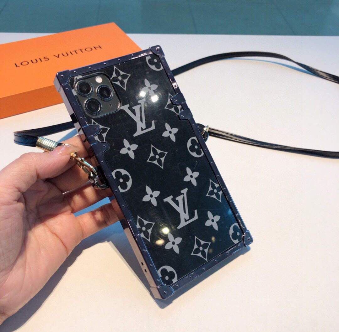 Louis Vuitton iPhone Leather Premium Deluxe Phone Case 10124