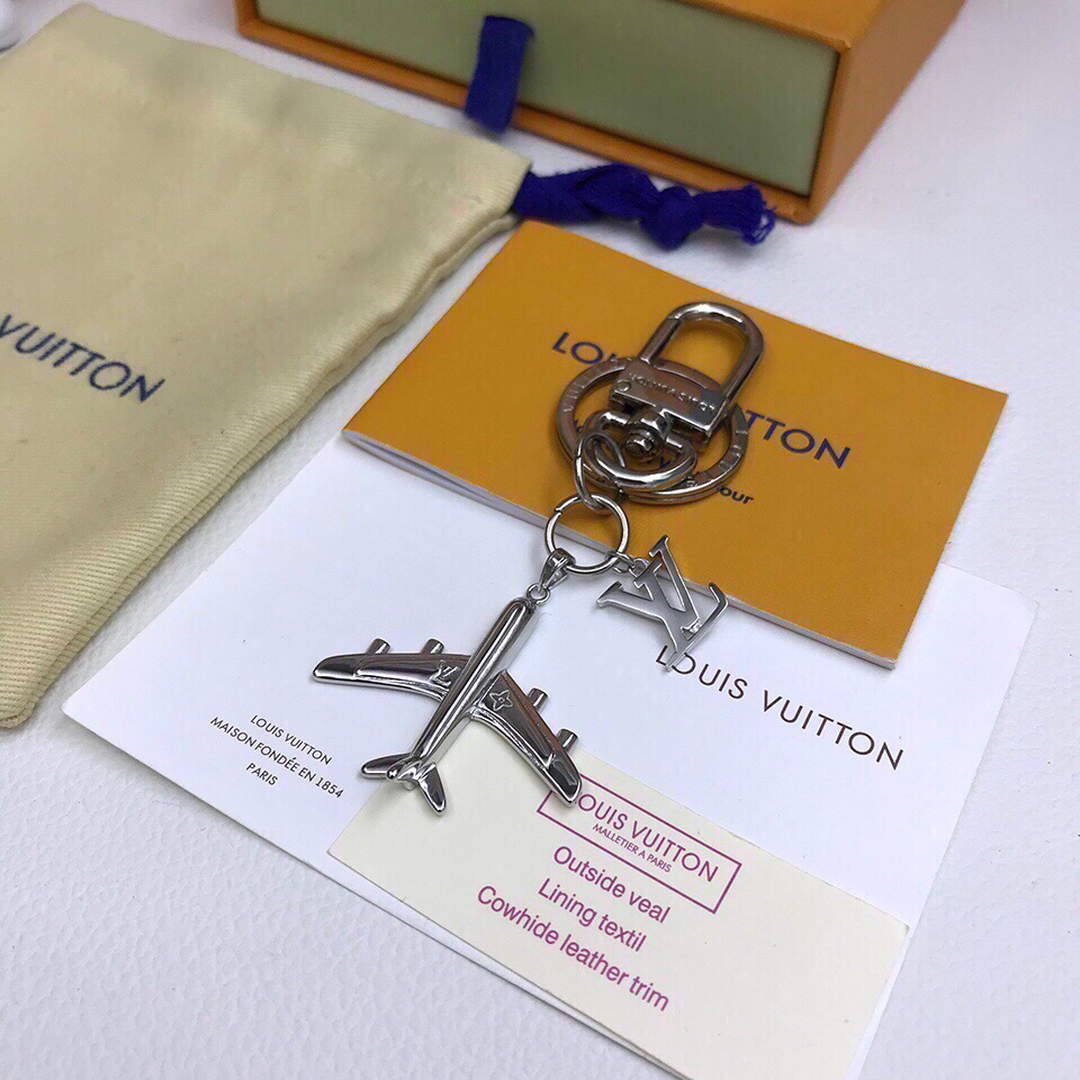 Louis Vuitton Keychains Fashion Key holder L62500