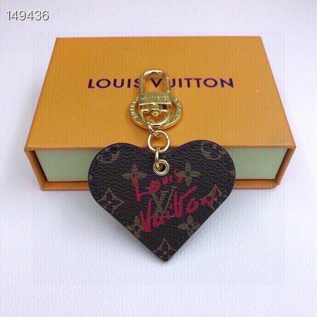 Louis Vuitton Keychains Fashion Key holder L62611