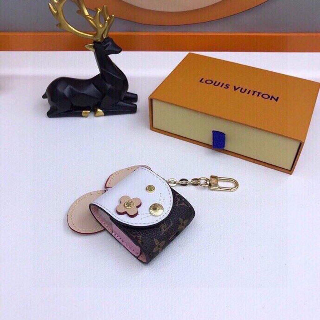 Louis Vuitton Keychains Fashion Key holder L62616 - Default Title - View 1
