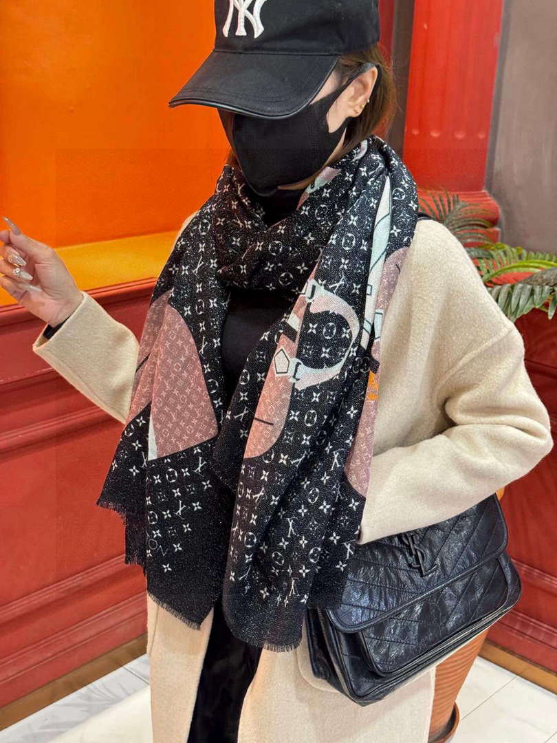 Louis Vuitton Limited Series Popular Cashmere Scarf L60353