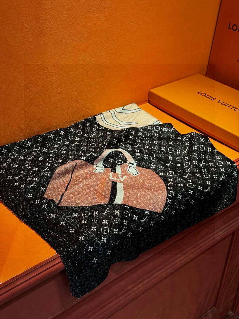 Louis Vuitton Limited Series Popular Cashmere Scarf L60353
