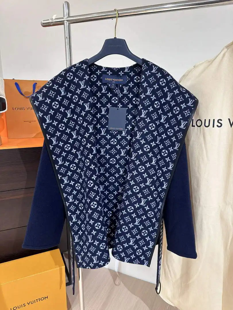 Louis Vuitton LV 1A4PE6 Short Hooded Wrap Coat L55767