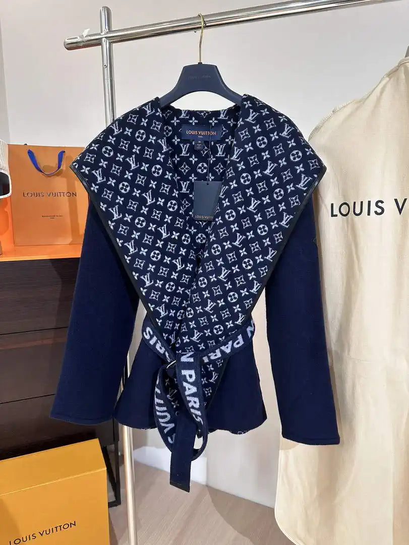 Louis Vuitton LV 1A4PE6 Short Hooded Wrap Coat L55767