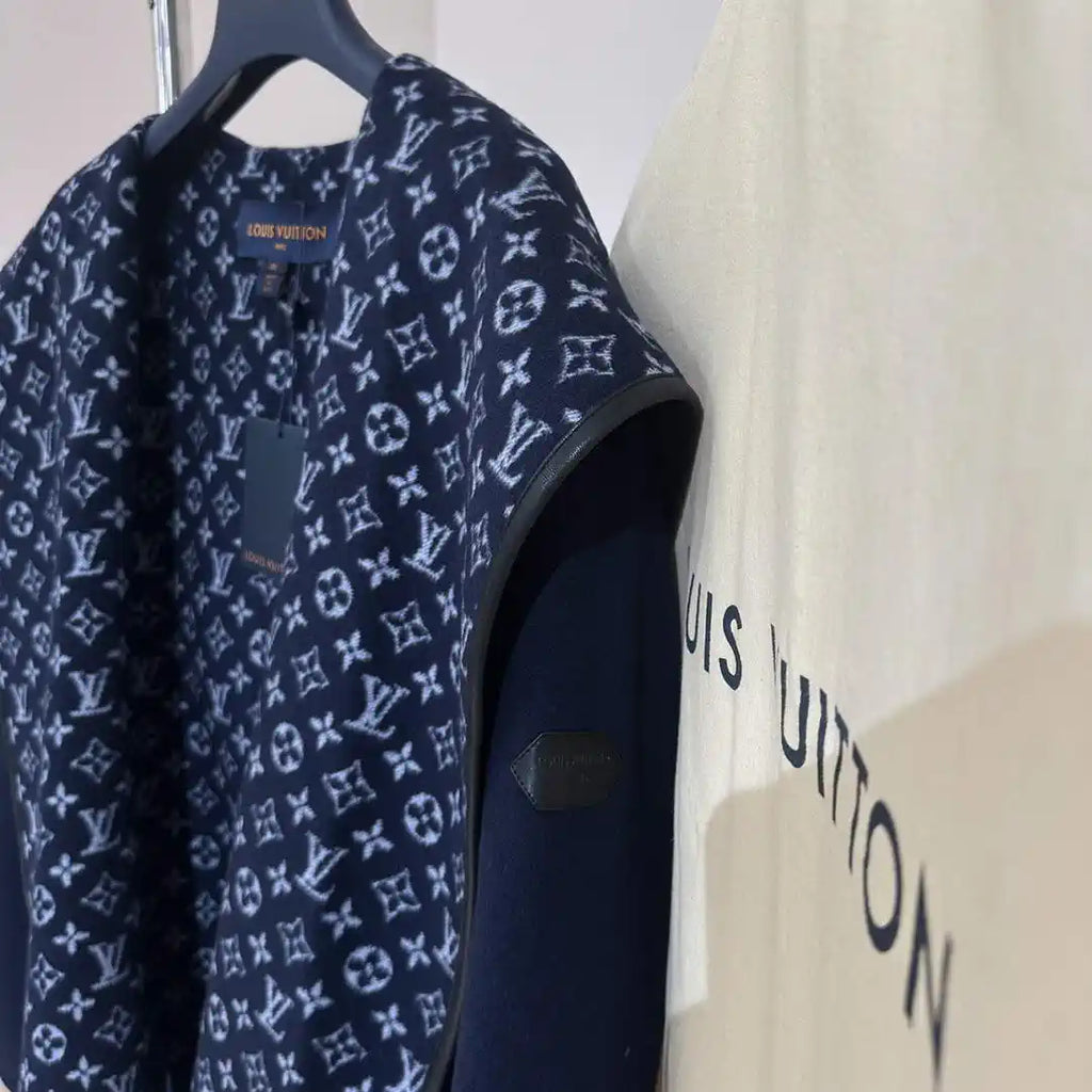 Louis Vuitton LV 1A4PE6 Short Hooded Wrap Coat L55767