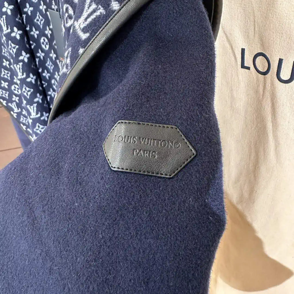 Louis Vuitton LV 1A4PE6 Short Hooded Wrap Coat L55767