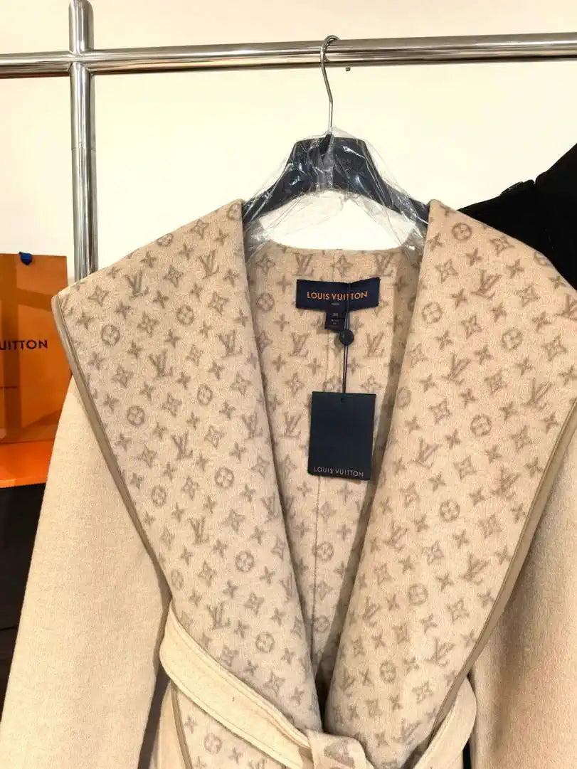 Louis Vuitton LV 1A4PE6 Short Hooded Wrap Coat L55766
