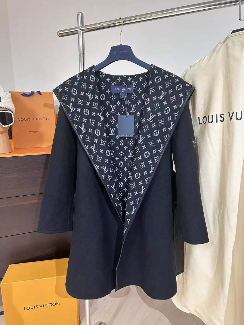 Louis Vuitton LV 1A4PE6 Women's Hooded Wrap Coat L55760