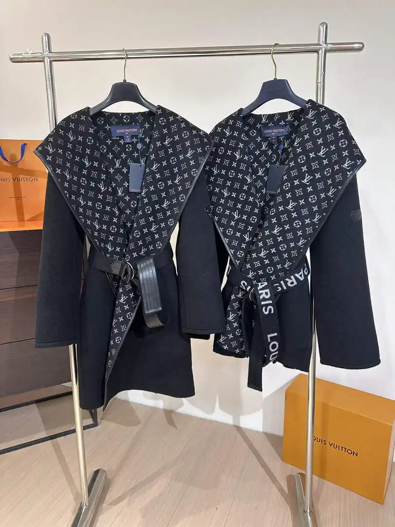 Louis Vuitton LV 1A4PE6 Women's Hooded Wrap Coat L55760