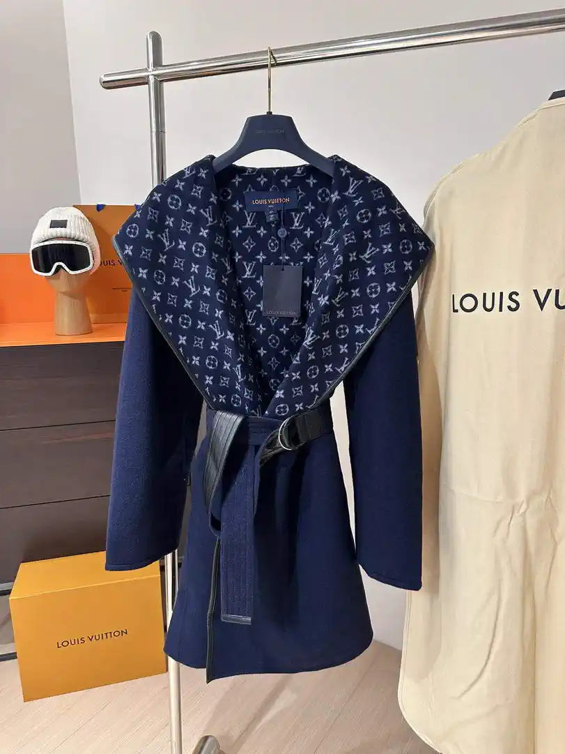 Louis Vuitton LV 1A4PE6 Women's Hooded Wrap Coat L55761