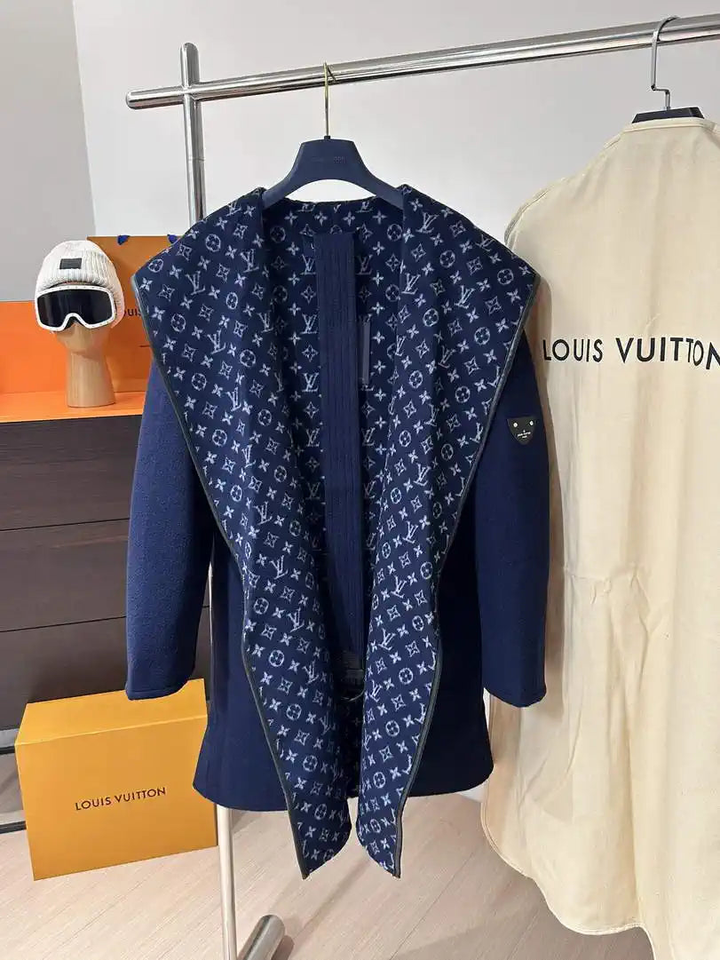 Louis Vuitton LV 1A4PE6 Women's Hooded Wrap Coat L55761