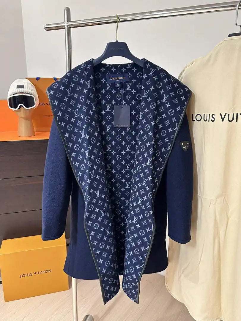 Louis Vuitton LV 1A4PE6 Women's Hooded Wrap Coat L55761