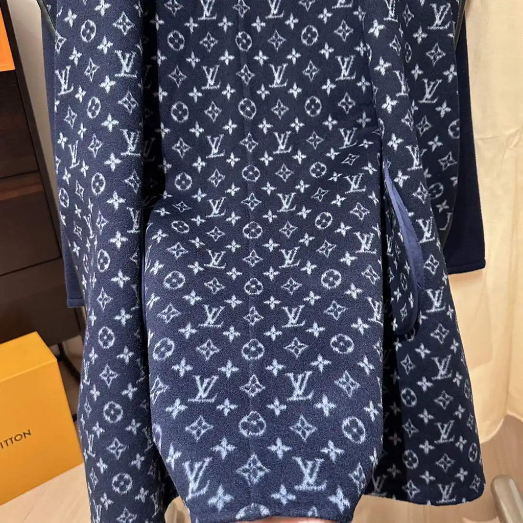 Louis Vuitton LV 1A4PE6 Women's Hooded Wrap Coat L55761