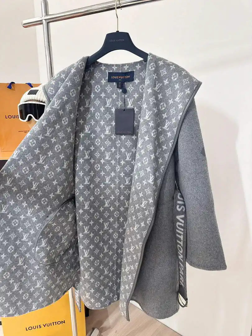 Louis Vuitton LV 1A4PE6 Women's Hooded Wrap Coat L55762