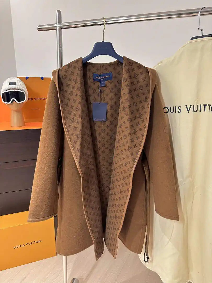 Louis Vuitton LV 1A4PE6 Women's Hooded Wrap Coat L55764