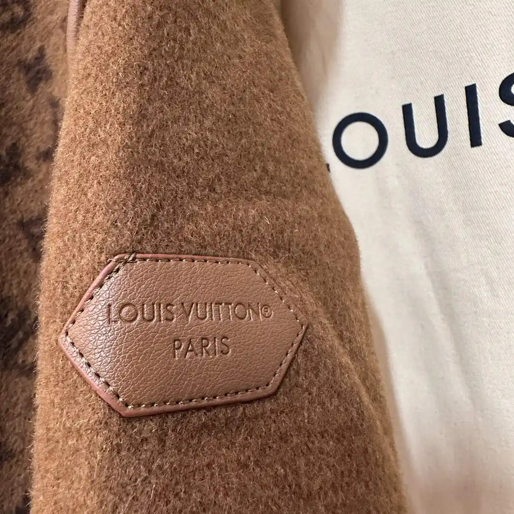 Louis Vuitton LV 1A4PE6 Women's Hooded Wrap Coat L55764