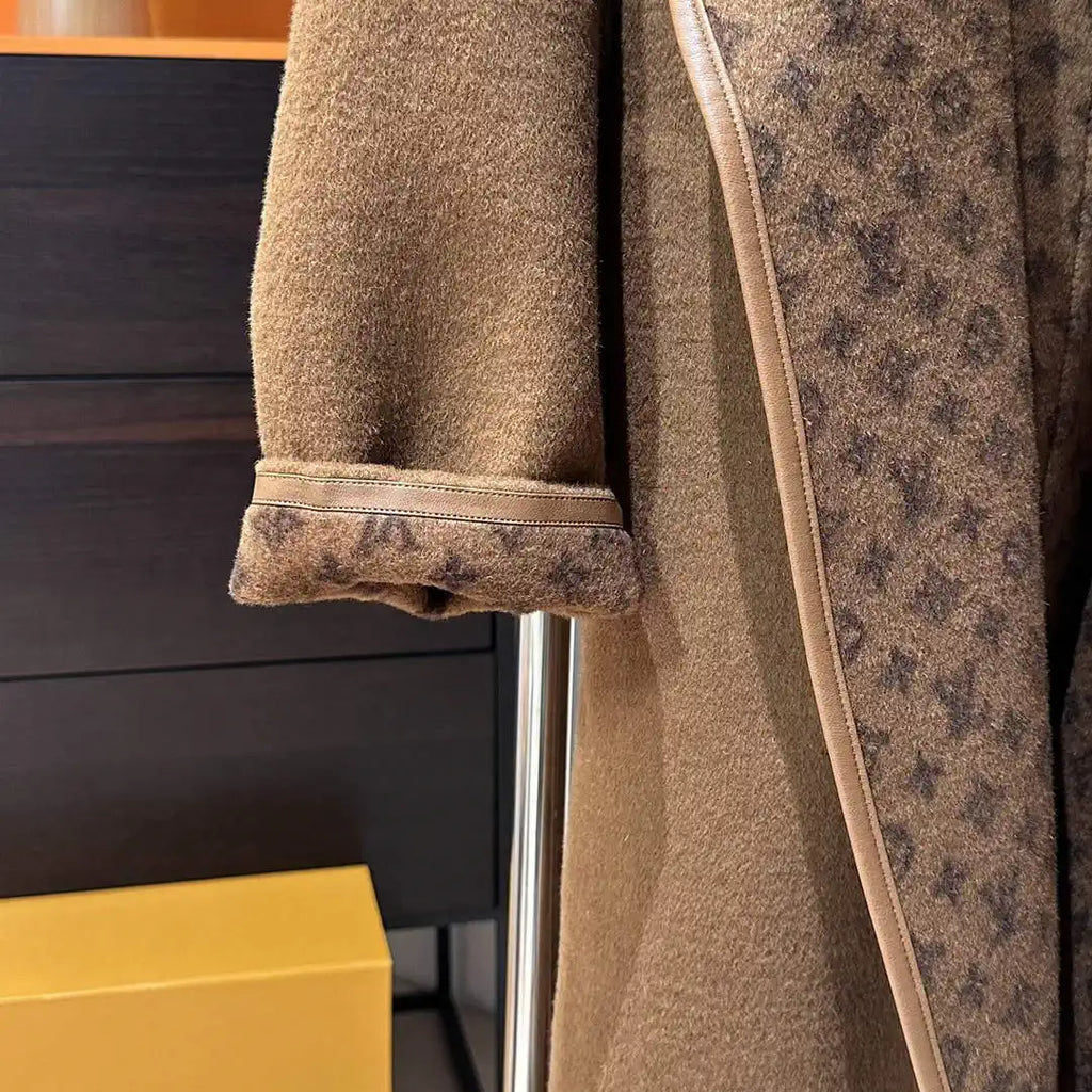 Louis Vuitton LV 1A4PE6 Women's Hooded Wrap Coat L55764