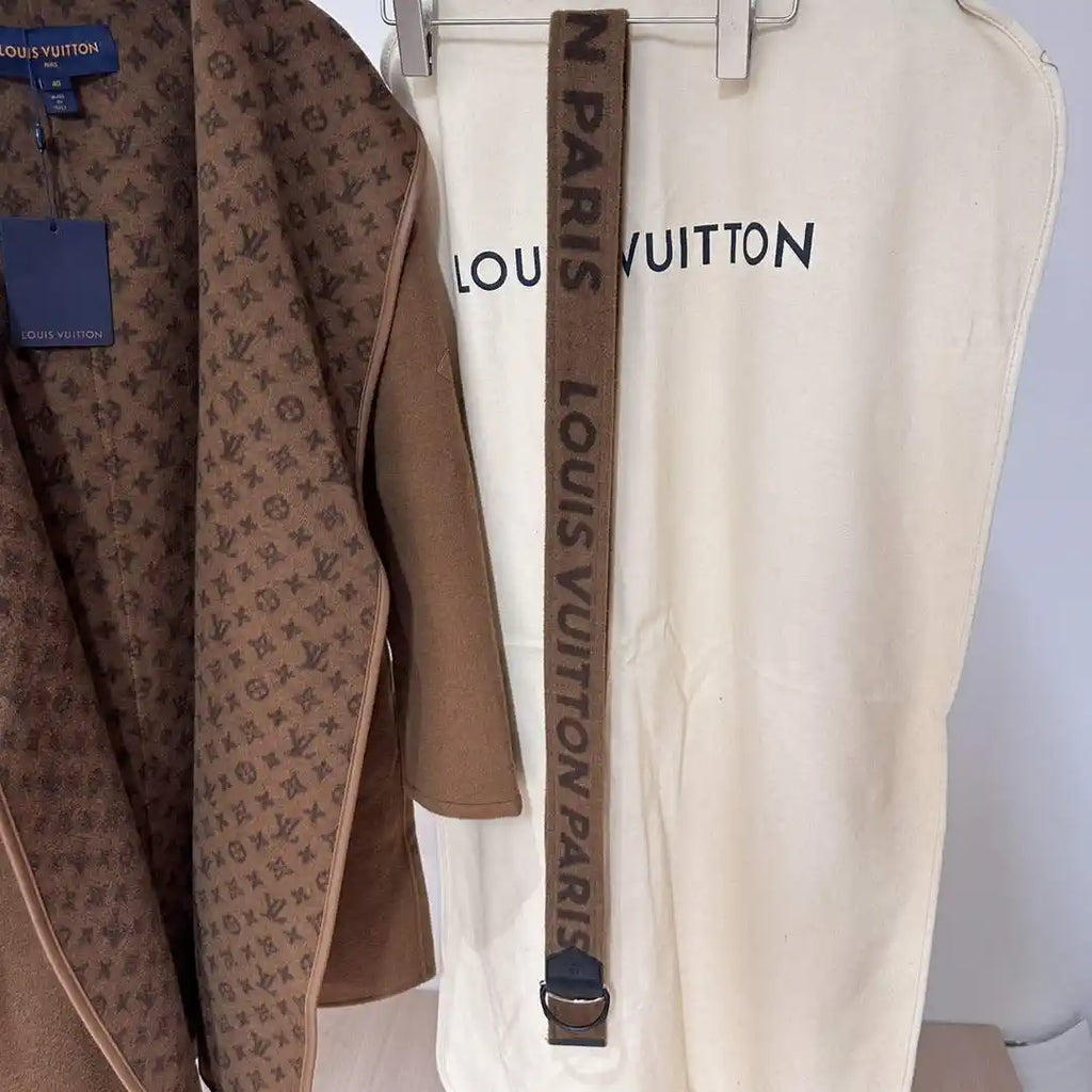 Louis Vuitton LV 1A4PE6 Women's Hooded Wrap Coat L55764