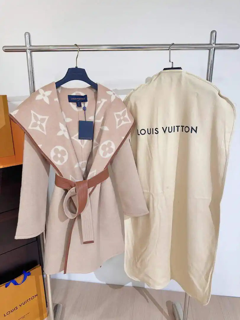 Louis Vuitton LV 1A4PE6 Women's Hooded Wrap Coat L55765