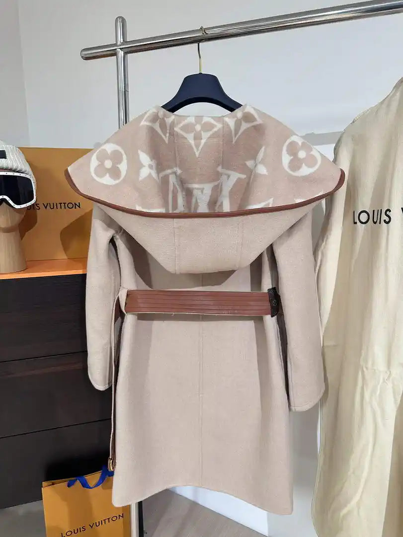 Louis Vuitton LV 1A4PE6 Women's Hooded Wrap Coat L55765
