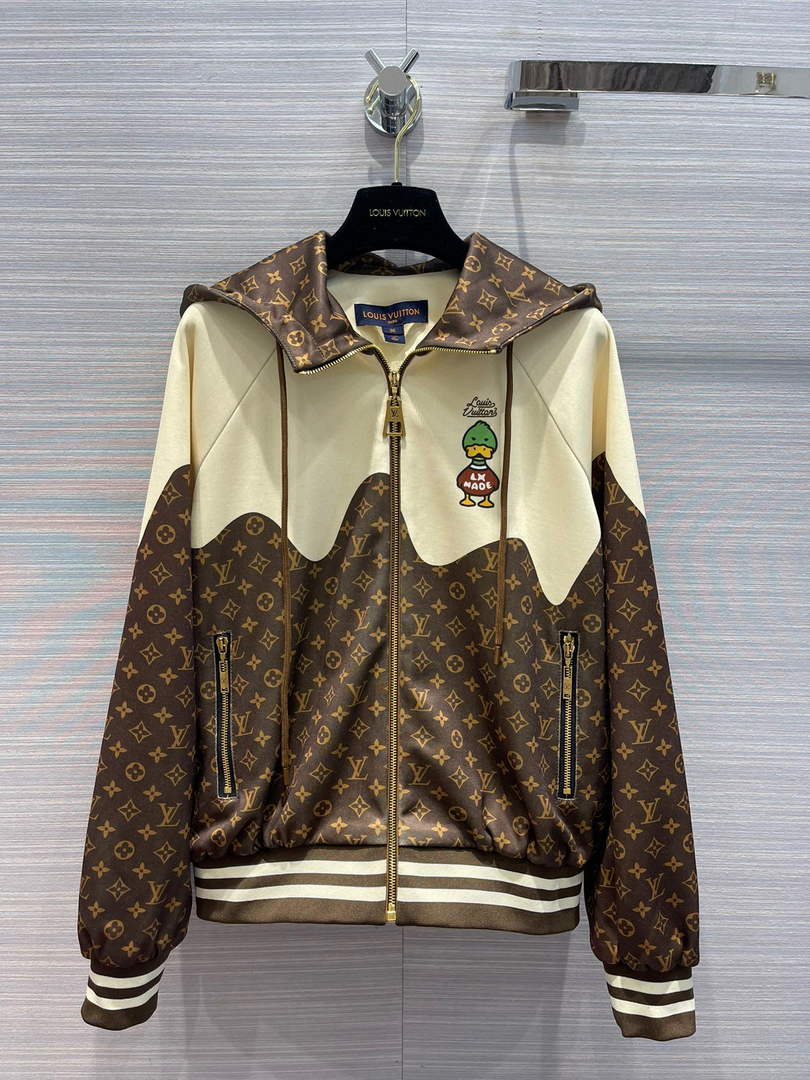 Louis Vuitton LV 1A9UG9 Technical Tracksuit L88038