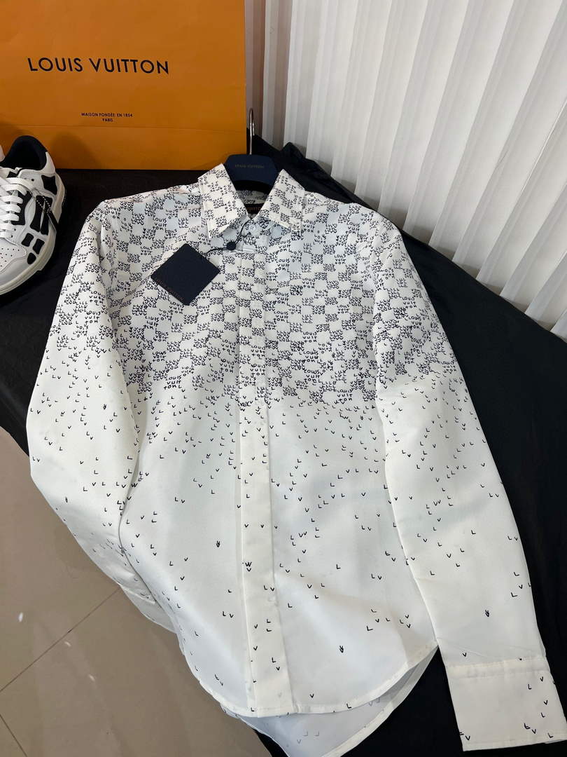 Louis Vuitton LV 1AA5EW Damier Spread Long Sleeved Shirt L88040