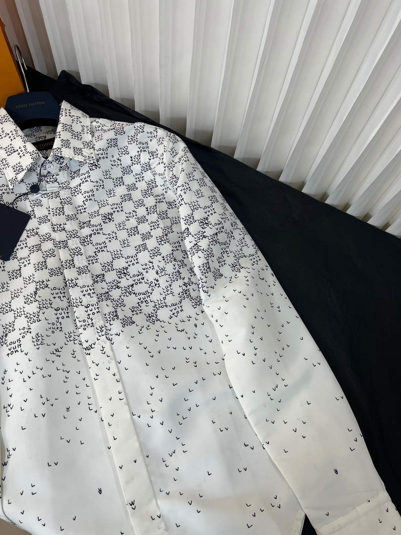 Louis Vuitton LV 1AA5EW Damier Spread Long Sleeved Shirt L88040