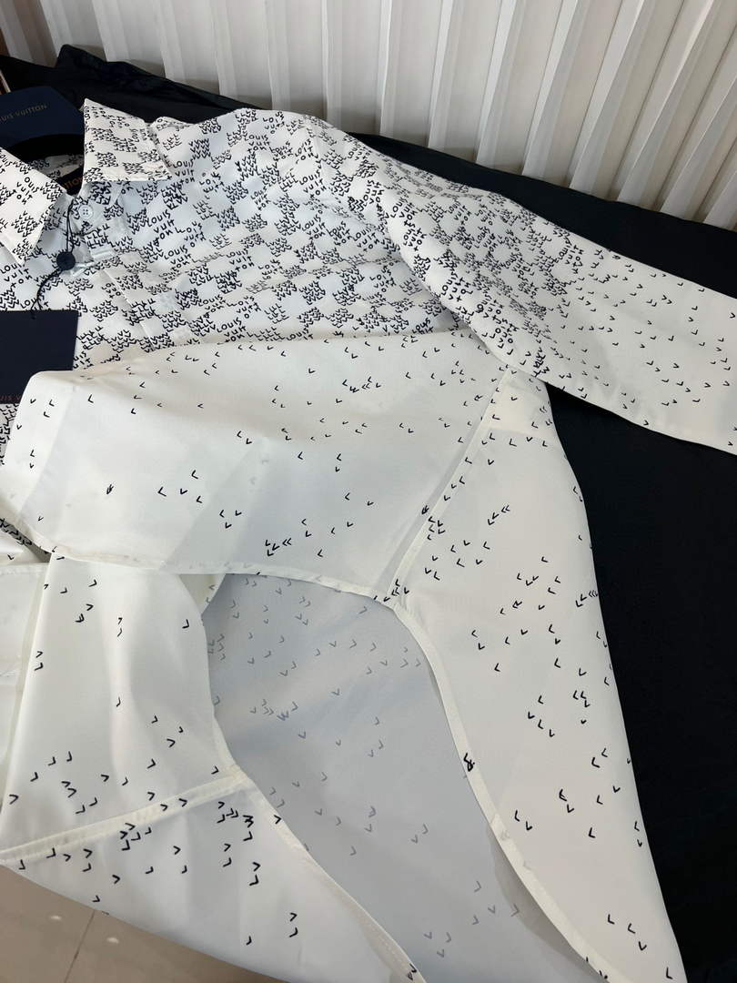 Louis Vuitton LV 1AA5EW Damier Spread Long Sleeved Shirt L88040
