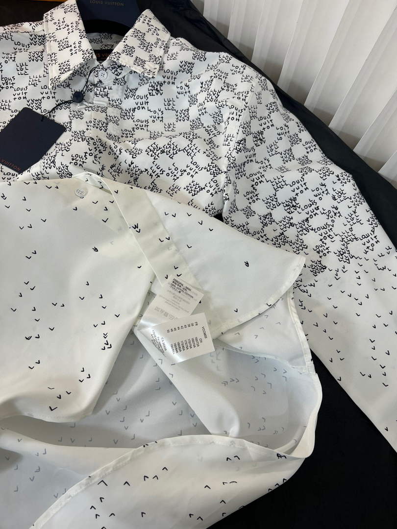 Louis Vuitton LV 1AA5EW Damier Spread Long Sleeved Shirt L88040