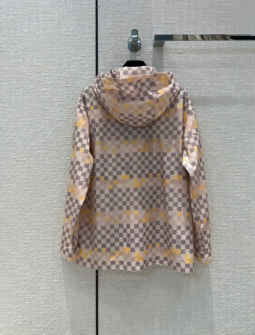 Louis Vuitton LV 1AA82V Pixel Damier Parka L88033