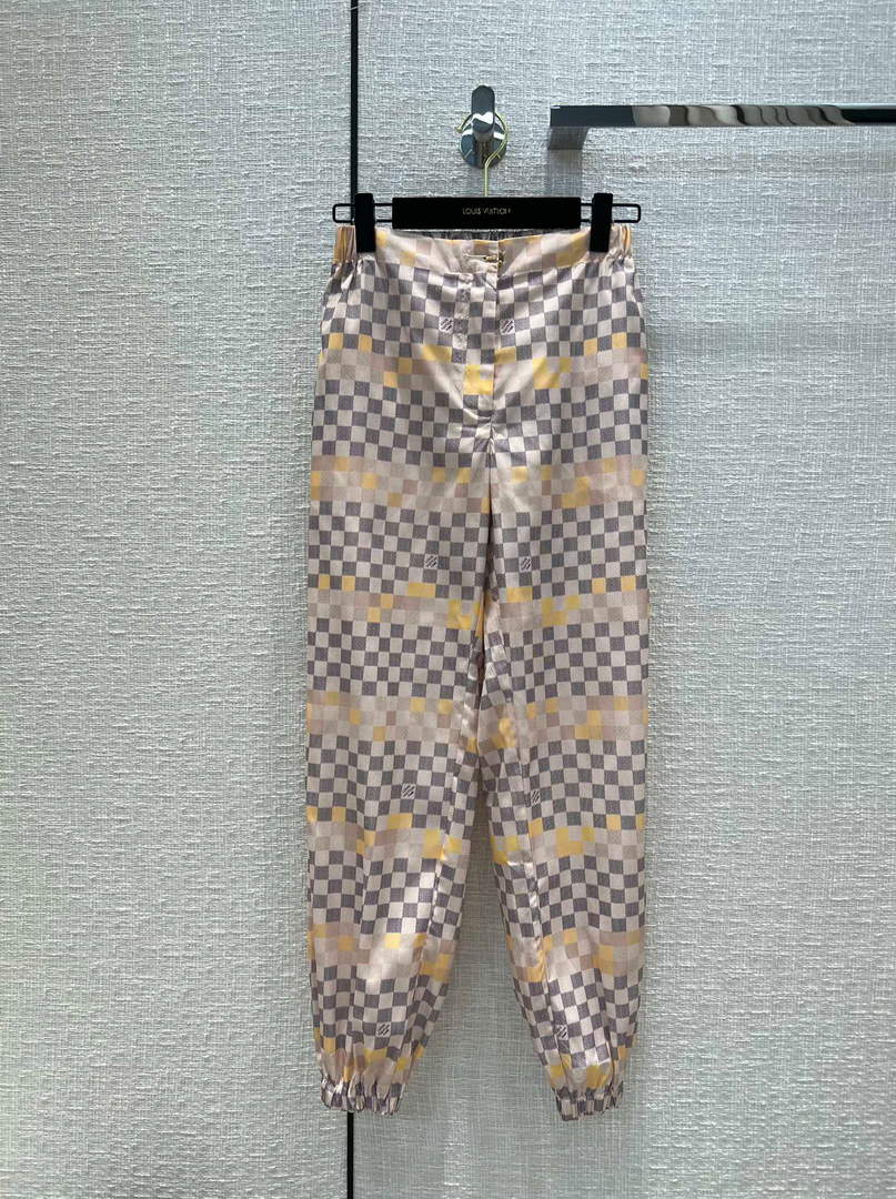 Louis Vuitton LV 1AA83B Pixel Damier Jogging Pants L88034 - 36 - View 1