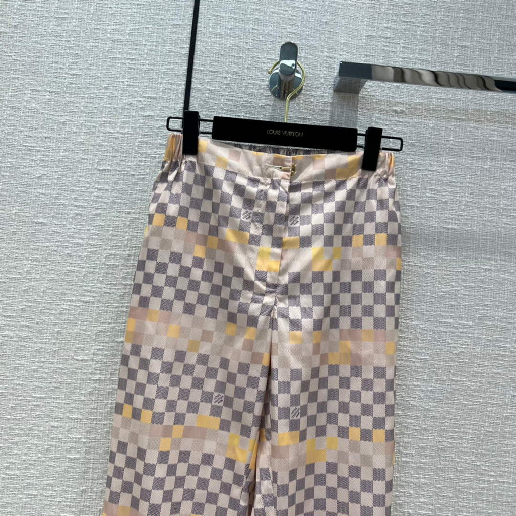 Louis Vuitton LV 1AA83B Pixel Damier Jogging Pants L88034