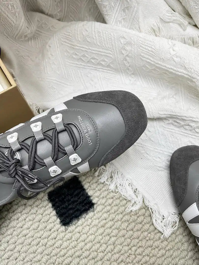 Louis Vuitton 1AHNDY LV Sneakerina Shoes L66322