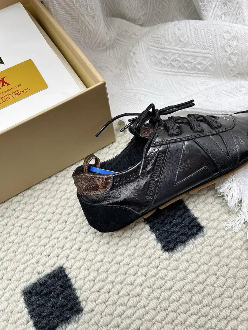 Louis Vuitton 1AHNDY LV Sneakerina Shoes L66326