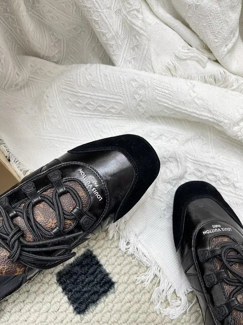 Louis Vuitton 1AHNDY LV Sneakerina Shoes L66326