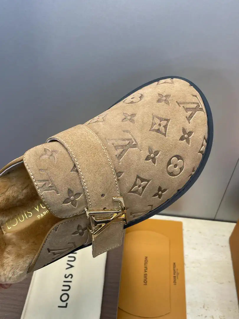 Louis Vuitton LV 1AITSE Cosy Comfort Clog Shoes L66330