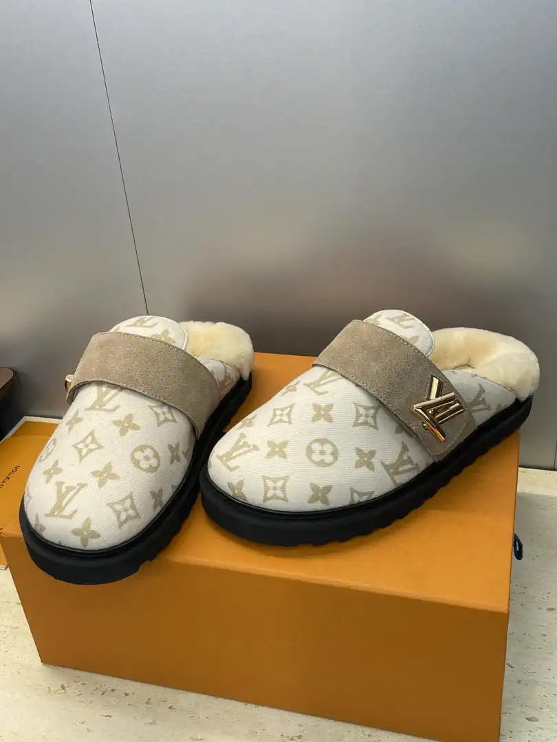 Louis Vuitton LV 1AITSE Cosy Comfort Clog Shoes L66334