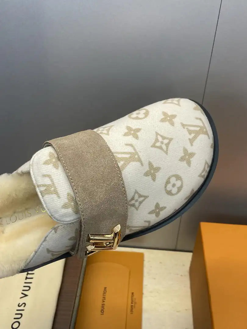 Louis Vuitton LV 1AITSE Cosy Comfort Clog Shoes L66334