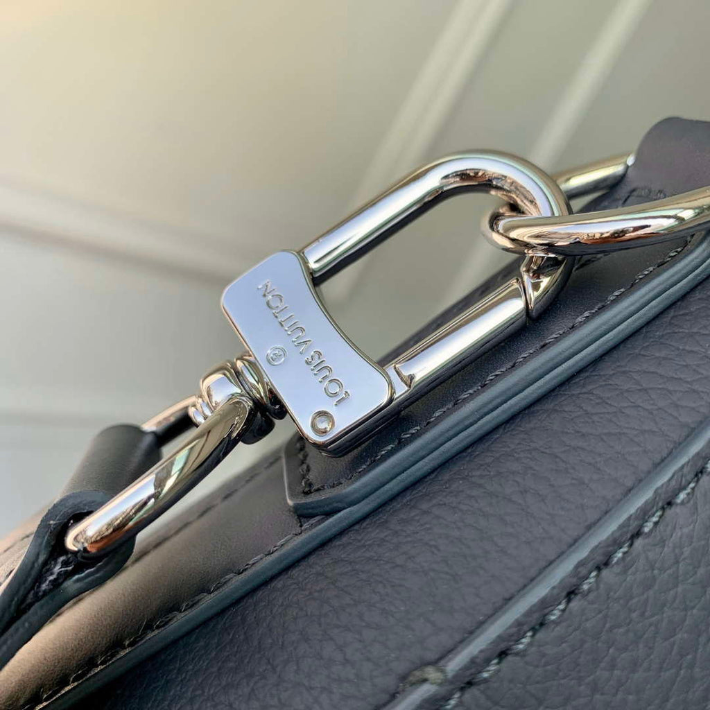 Louis Vuitton LV M11599 Takeoff Messenger MM Navy Blue